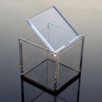 JAYI Food Grade Exquisite Clear Square Acrylic Sweets Storage Cube Small Acrylic Candy Display Box With Lid Wedding Favors